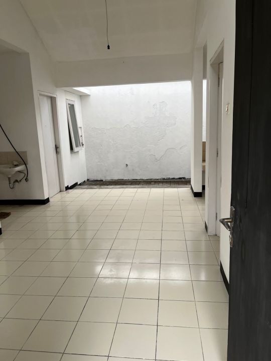 Rumah Sewa Murah Lokasi Kota Baru Parahyangan, Bandung, LB 80m²