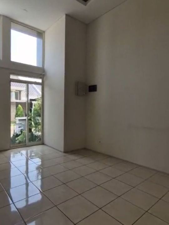 Rumah Sewa Nyaman Lokasi Kota Baru Parahyangan, Bandung, LB 90m²