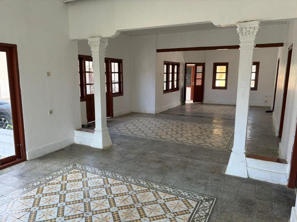 Rumah Sewa Nyaman Lokasi Karangasem, Karangasem, LB 300m²