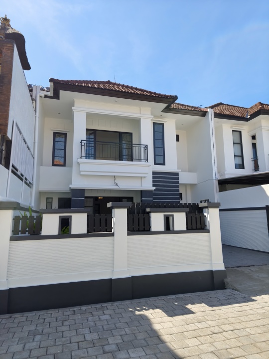 Rumah Sewa Nyaman Lokasi Denpasar Timur, Denpasar, LB 140m²