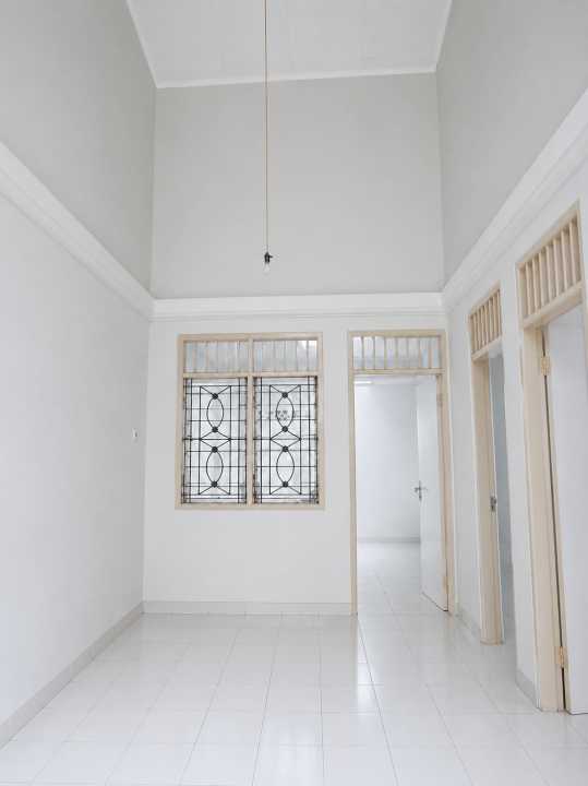 Rumah Sewa Murah Lokasi Gading Serpong, Tangerang, LB 90m²