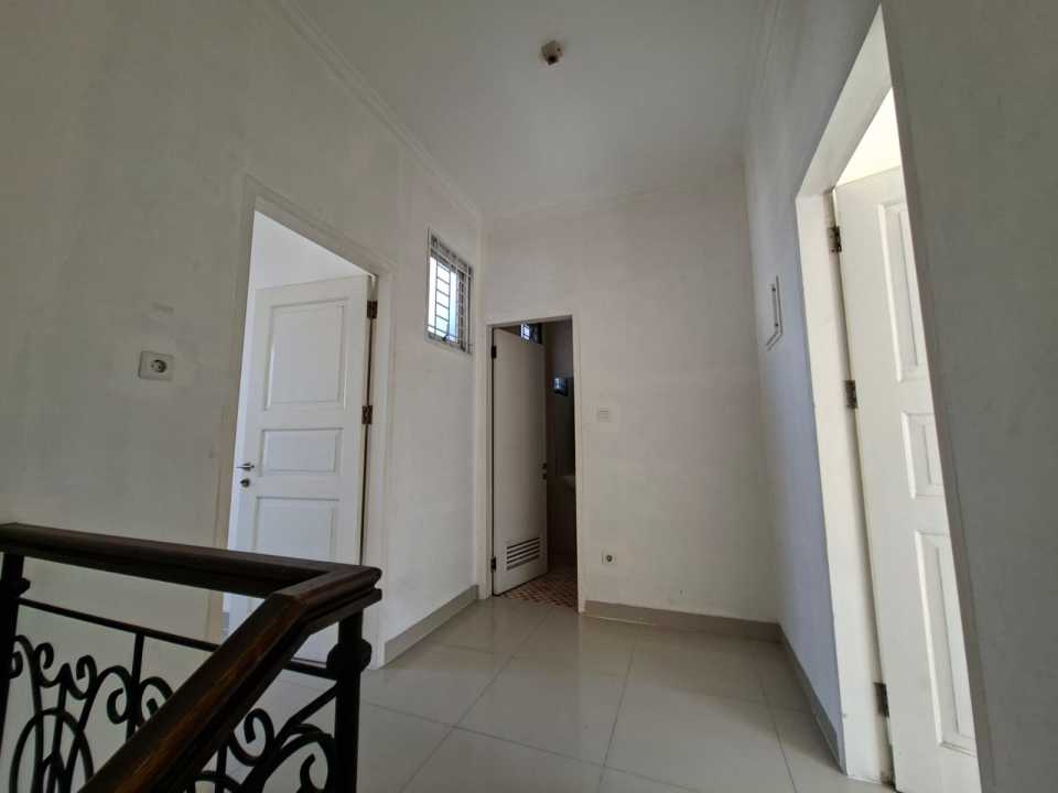 Rumah Sewa Nyaman Lokasi Gading Serpong, Tangerang, LB 135m²
