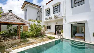 Disewakan Villa 3 Bedroom dengan Kolam Renang dan Taman Luas di Ungasan Bali