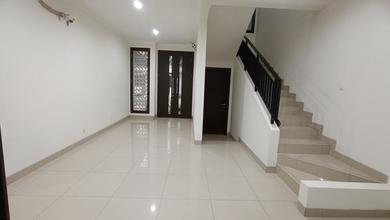 Rumah Sewa Nyaman Lokasi Summarecon Bandung, Bandung, LB 142m²