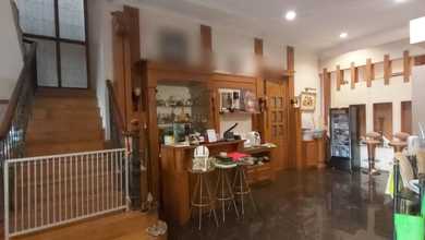 Hunian Elegan di Andir, Bandung, 3 KT, LT 300m²