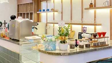 Cafe Include Bar Dan Sofa Di Lengkong Kecil