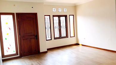 Rumah Dijual di Margahayu, Bandung, LB 250m², Harga Terbaik!