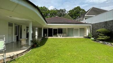 Hunian Mewah di Dago, Bandung, 4 Kamar Tidur, LT 1196m²