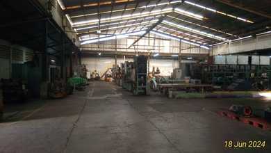 Ruang Komersial Tanah + Bangunan Di Jl Raya Soreang