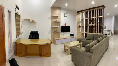 Kesempatan Langka, rumah Mewah di Kota Baru Parahyangan, Bandung, LB 210m²