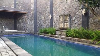 Hunian Prestisius di Kawasan Hegarmanah, Bandung, LB 200m², Harga 15 Miliar