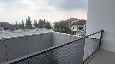 Jual Rumah Cantik LT 182 m2 di Pondok Hijau, Bandung