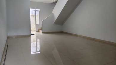 Ruko Jual Cepat Lokasi Exclusive Parkir Luas Pinggir Jalan Utama