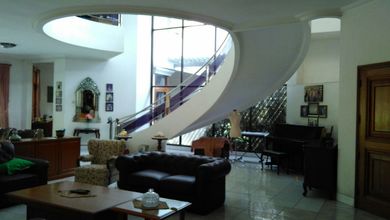 Penawaran Langka, rumah Mewah di Cipaku, Bandung, LB 720m²