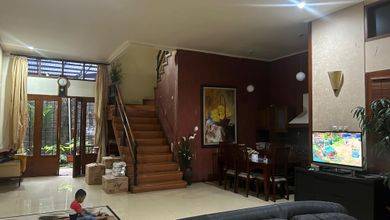 Rumah Premium Luas 250 Jual di Sayap Dago, Bandung