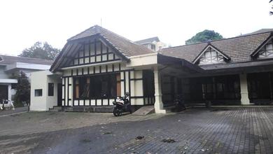 Rumah Komersial Ex Bistro di Bukit Dago Utara Bandung
