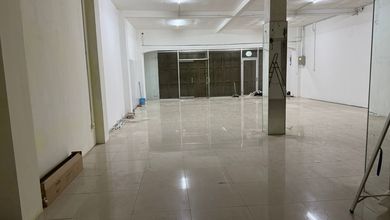 Dijual / Disewa Ruang Usaha Luas di Gatsu Bandung