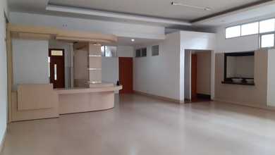 Rumah Prestisius di Kawasan Soekarno Hatta, Bandung, LB 454m², Harga 11 Miliar