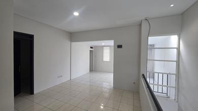 Dikontrakkan Rumah Terjangkau di Kota Baru Parahyangan, Bandung, LT 245m²