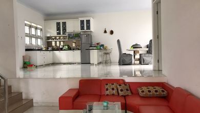 Jual Segera Rumah Elit area Ciumbuleuit, Bandung, LT 236 m2