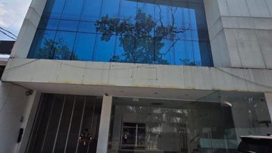 Disewakan Gedung Siap Pakai Cocok untuk Kantor di Mainroad Dago