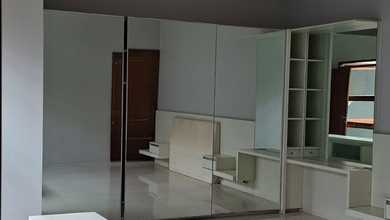 Rumah Mewah di Riau, Bandung, 3 Kamar Tidur, LT 175m²
