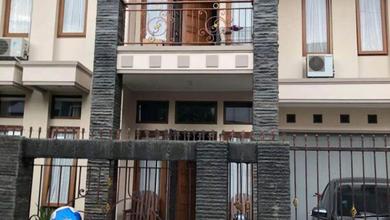Rumah Elegan di Regol, Bandung, 5 KT, LT 160m²
