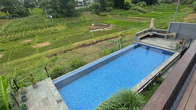 Rumah Area Premium Kota Baru Parahyangan, Bandung - Harga Menarik 18,5 Miliar