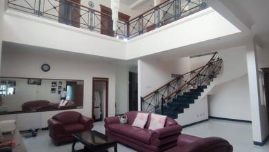 Dijual Rumah Nyaman di Bojongloa Kidul, Bandung - LT 200m²