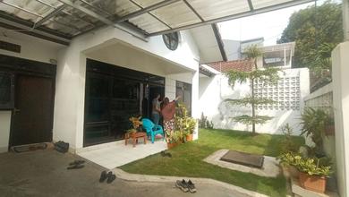 Jual Rumah Strategis di Batununggal, Bandung - LT 126m²