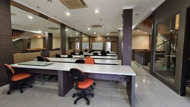 Ruang Usaha Bagus Strategis di Burangrang