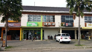 ******** 2 Lantai Di Batununggal Bandung