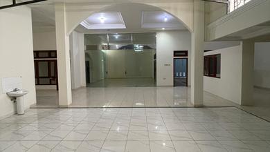 Jual Rumah Cantik LT 503 m2 area Cipaganti, Bandung