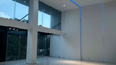 Disewa Ruang Usaha di Bkr Cocok untuk Showroom