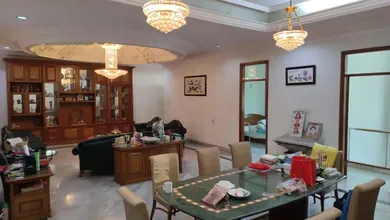 Rumah Mewah di Batununggal, Bandung, 3 Kamar Tidur, LT 300m²