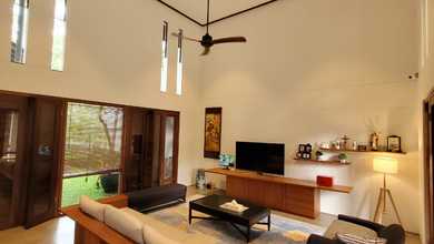 Rumah Area Luxury Ciumbuleuit, Bandung - Harga Menarik 16 Miliar