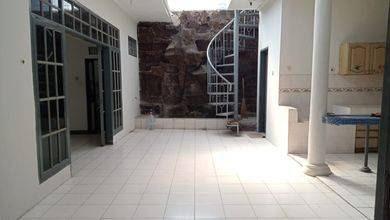 Rumah Eksklusif LT 210 m2, area Taman Kopo Indah, Bandung