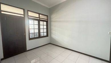 Rumah Elit LT 90 m2, di Taman Kopo Indah, Bandung