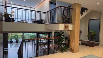 Villa Mewah dengan Kolam Renang di Dago Bandung