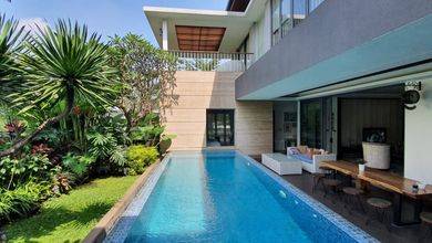 Jual Rumah Bagus LT 570 m2 area Mekar Wangi, Bandung