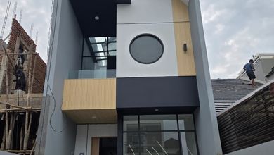 Rumah Mewah di Mekar Wangi, Bandung, 3 Kamar Tidur, LT 135m²