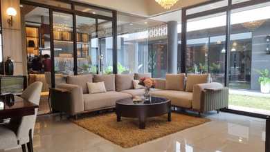 Rumah Minimalis di Kota Baru Parahyangan, Bandung, LT 495 m2