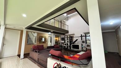 Jual Rumah Cantik LT 425 m2 di Setra Duta, Bandung