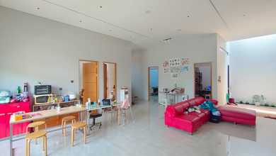 Rumah Mewah Luas 243 m2, area Holis Cigondewah, Bandung