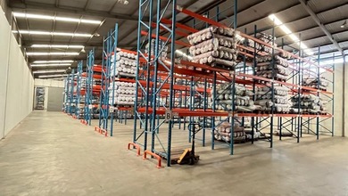 Gudang Siap Pakai di Tki Akses Kontainer, Full Rak & Kantor 2 Lantai