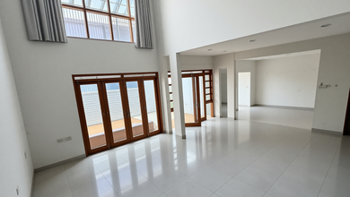 Rumah Area Premium Singgasana, Bandung - Harga Menarik 4,35 Miliar