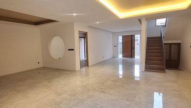 Rumah Prestisius di Kawasan Mekar Wangi, Bandung, LB 350m², Harga 5,25 Miliar