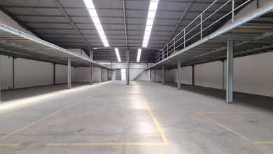 Gudang Mainroad Soetta Dekat Buah Batu Akses Container 40 Ft