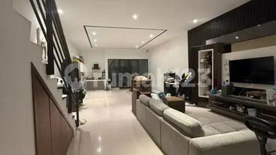 Rumah Dijual di Setra Duta, Bandung, LB 135m², Harga Kompetitif!