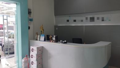 Gedung Cocok Untuk Bank, Kantor, Tempat Usaha di Mainroad Gegerkalong, Sayap Setiabudi, Bandung